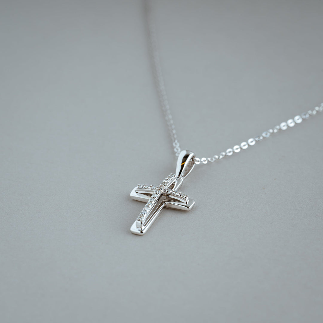 Cross Diamond Pendant - Collier Croix en Diamant - RNB Jewellery