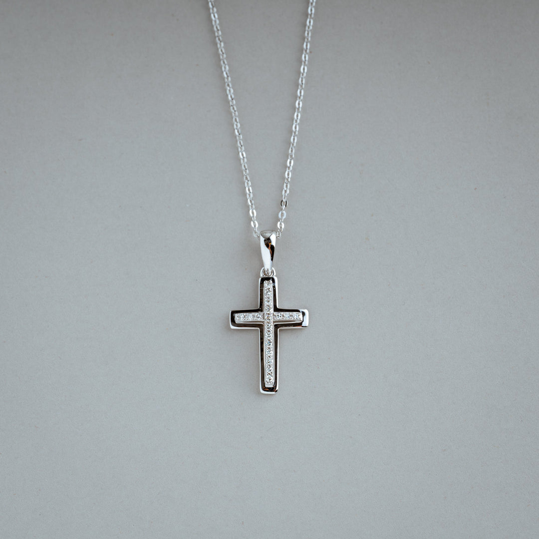 Cross Diamond Pendant - Collier Croix en Diamant - RNB Jewellery